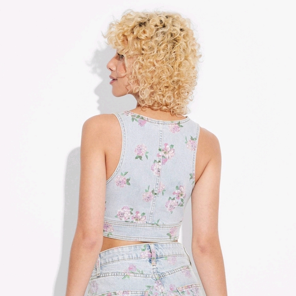 Wild Fable Floral Denim Crop Tank Light Wash Large Blue Pink - Picture 2 of 11